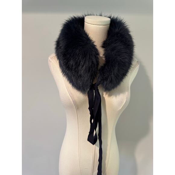 Tahari Black Capelet Jacket with Removable Faux Fur Collar - Size Small/Medium - Picture 5 of 7